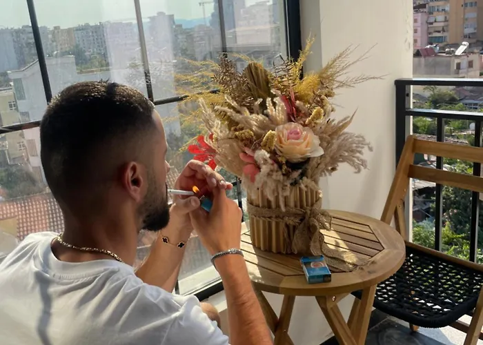 Luxury One Bedroom Apartment *